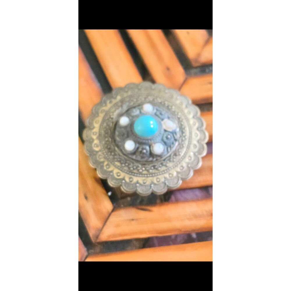 Antique Brass Scalloped Filigree Brooch Faux Turquoise Pearl Cluster Pin - Picture 2 of 8